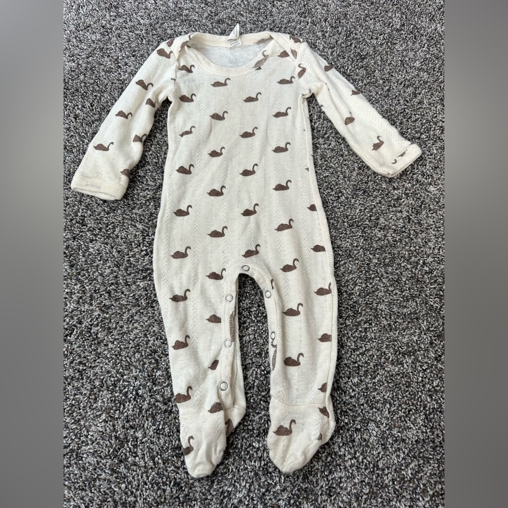 Kate Quinn cream swan jumpsuit size 6-9 months